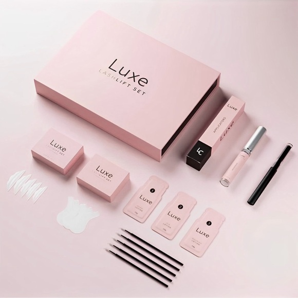 Nails - Picture 10 of 10